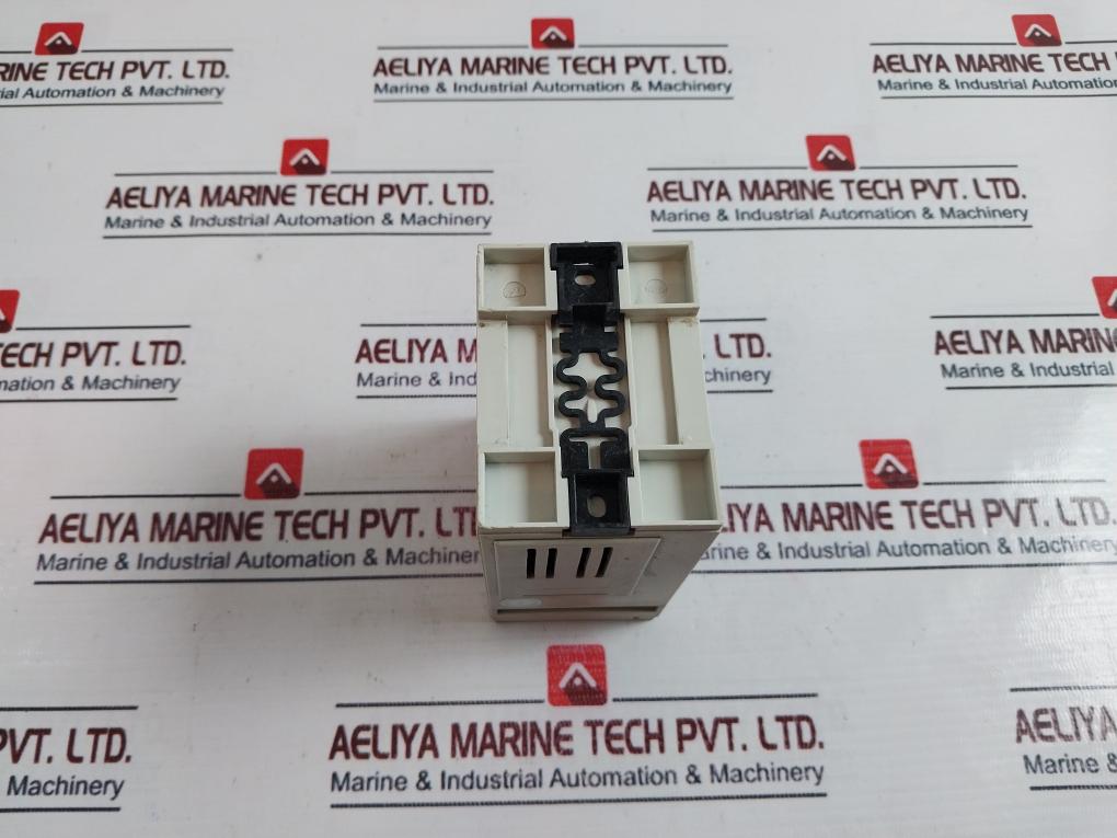 Radix Si3P 3-port Signal Isolator 2115-v47