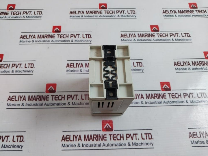 Radix Si3P 3-port Signal Isolator 2115-v47