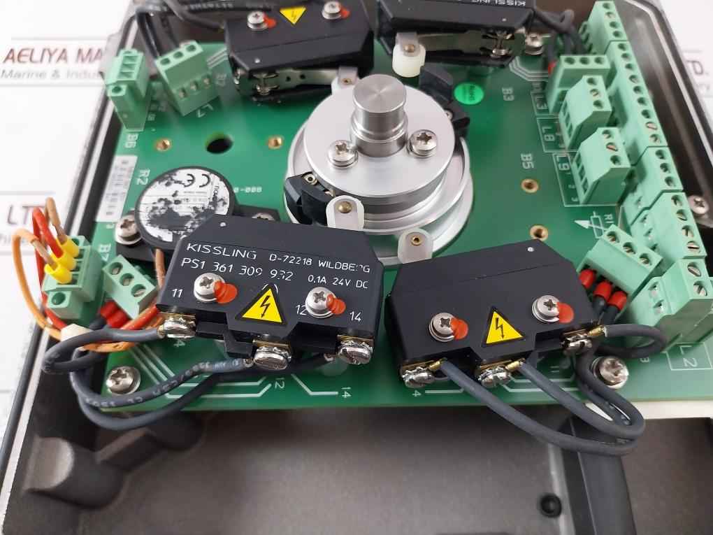 Raytheon Anschutz 101-532.ng001 E01 Anschutz Rudder Feedback Unit