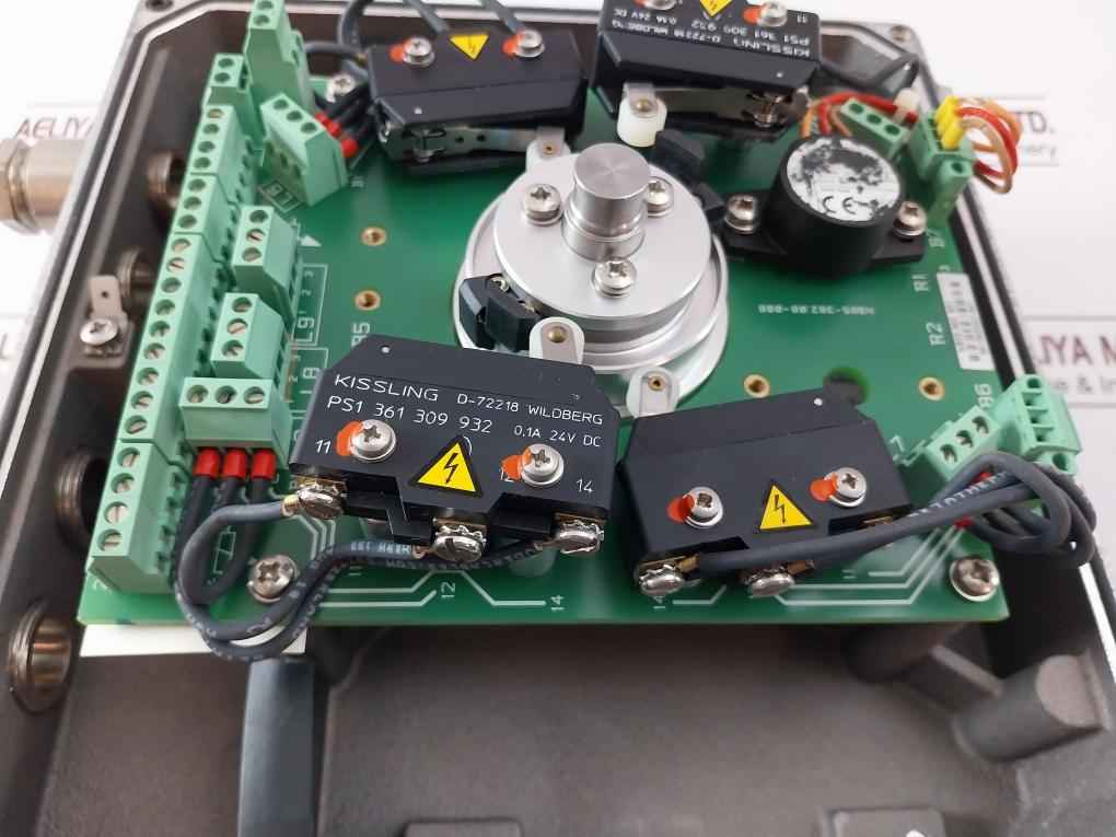 Raytheon Anschutz 101-532.ng001 E01 Anschutz Rudder Feedback Unit