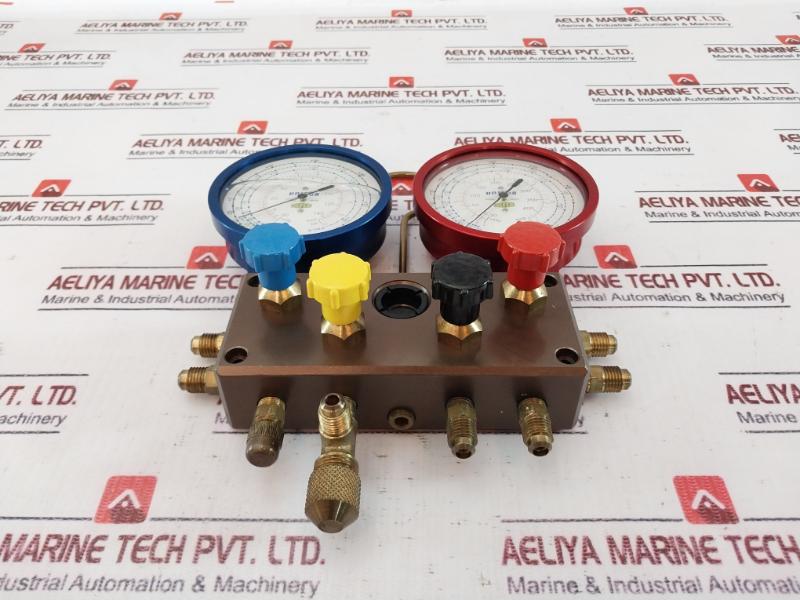 Refco 4-way Electronic Manifold Case -1 To +30 Bar