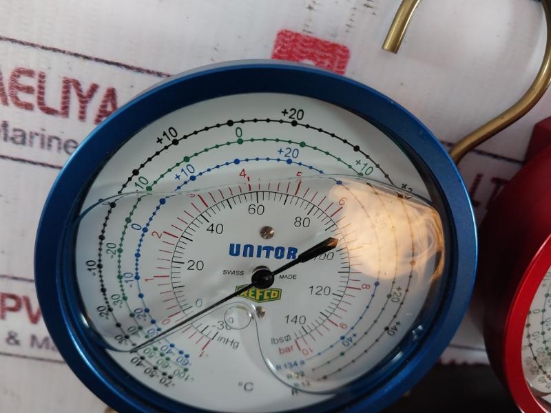 Refco 4-way Electronic Manifold Case -1 To +30 Bar