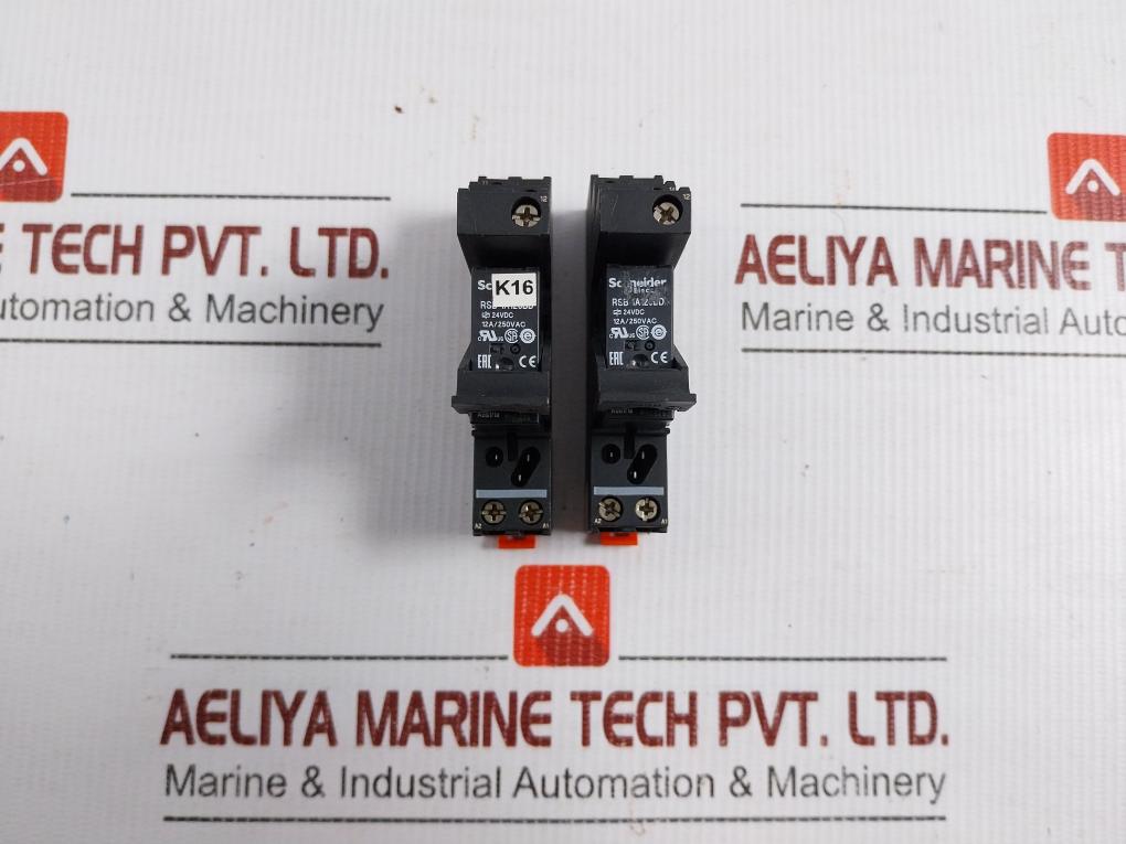 Relay-With-Socket-By-Schneider-Electric-Rsze1s35m-12a-250vac-14