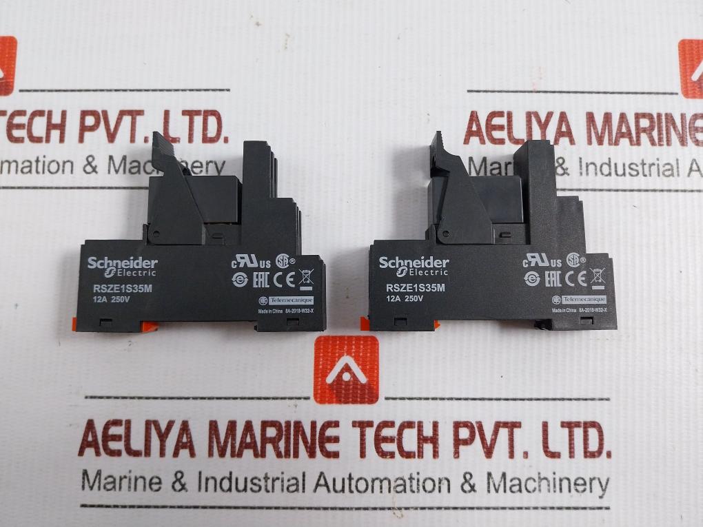 Relay-With-Socket-By-Schneider-Electric-Rsze1s35m-12a-250vac-15