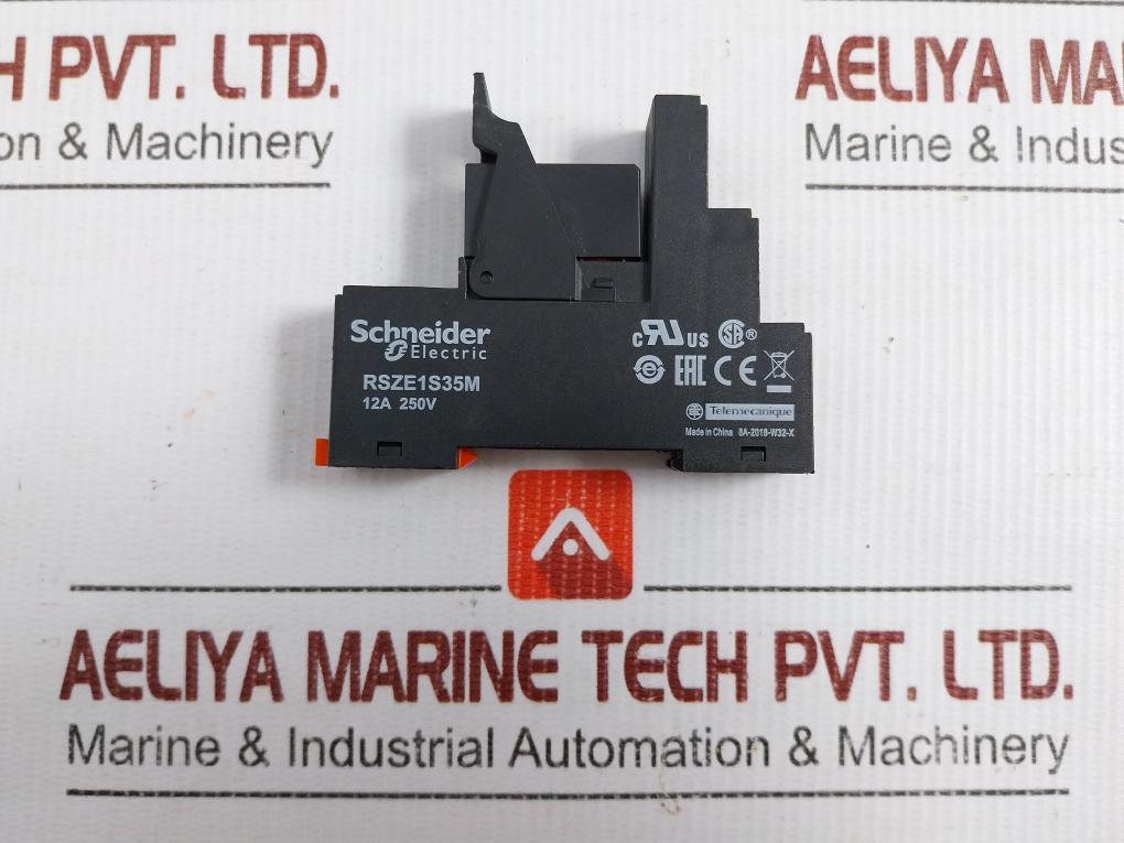 Relay-With-Socket-By-Schneider-Electric-Rsze1s35m-12a-250vac-9