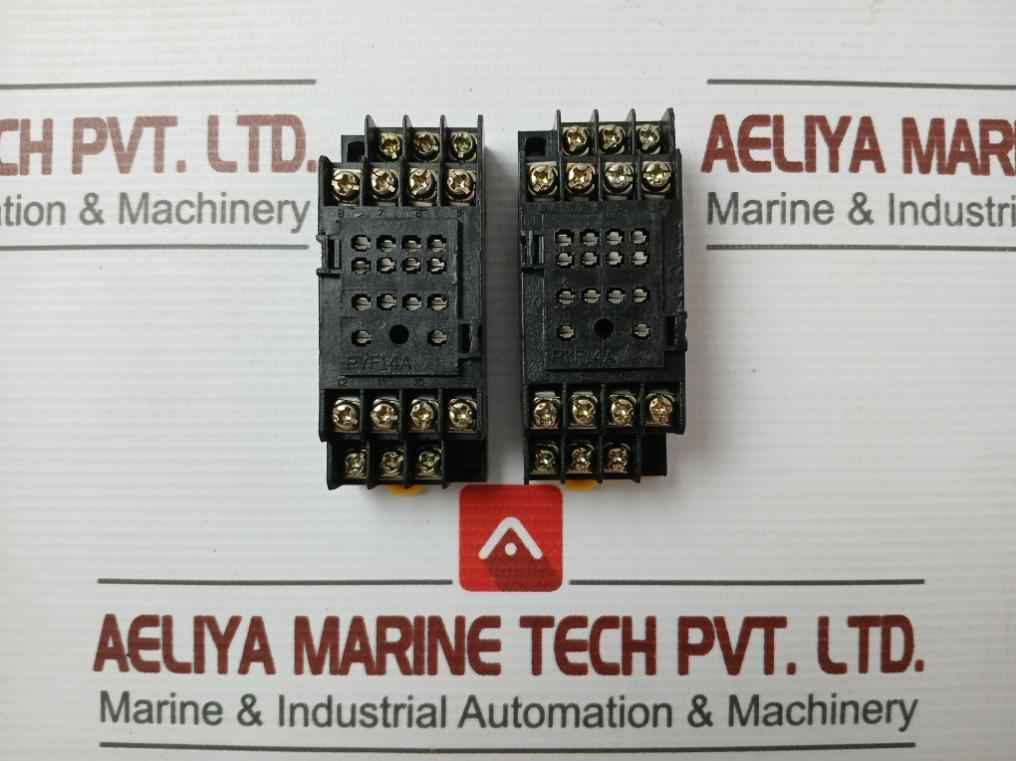 Relay Base Socket Brand Omron Part No: Pyf14A