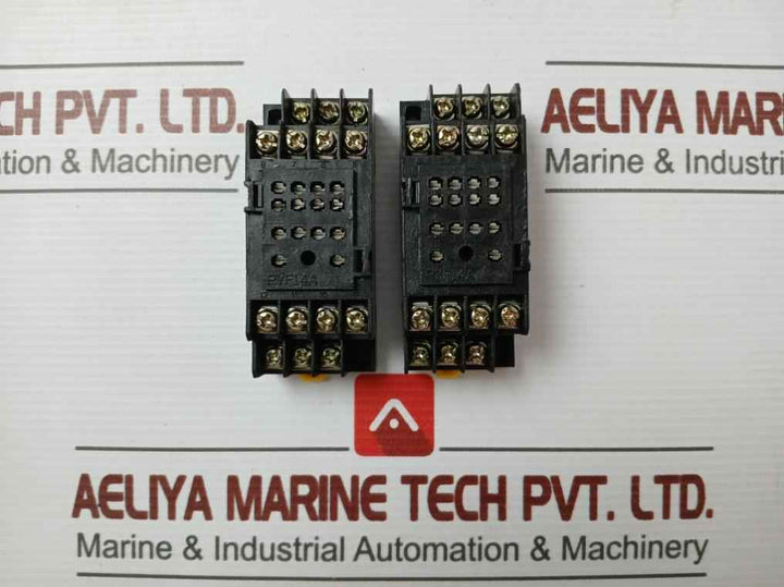 Relay Base Socket Brand Omron Part No: Pyf14A