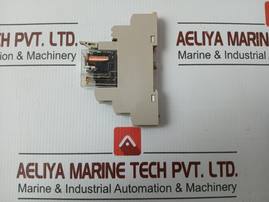 Lot Of 2X Din-rail Mount Relay With Socket 5A 250Vac Omron G2R-2-sn-ap3