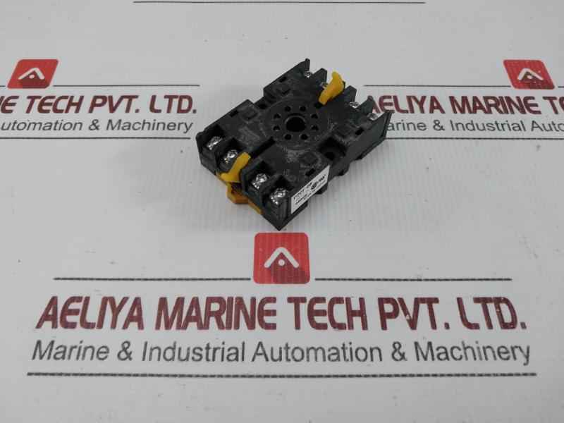 Relay Socket 10A 250Vac Omron P2Cf-08