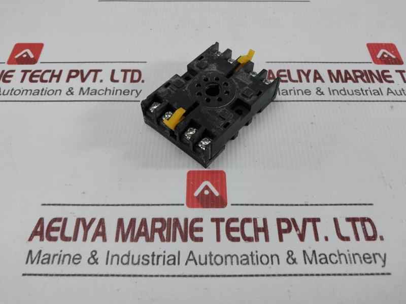 Relay Socket 10A 250Vac Omron P2Cf-08