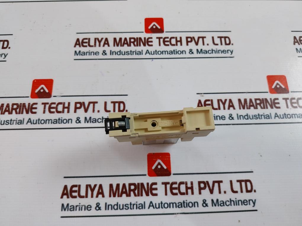 Rele E-15 Relay With Base 110V~ AC