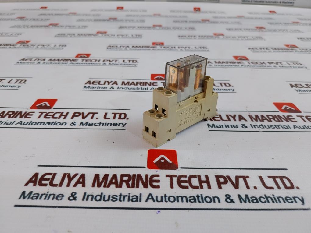 Rele E-15 Relay With Base 110V~ AC