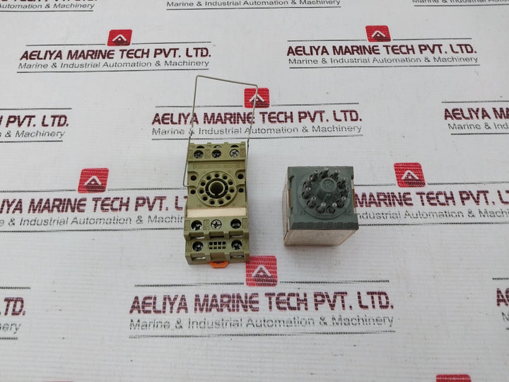 Releco C3-a 30 Power Relay With Base 10A, 380V
