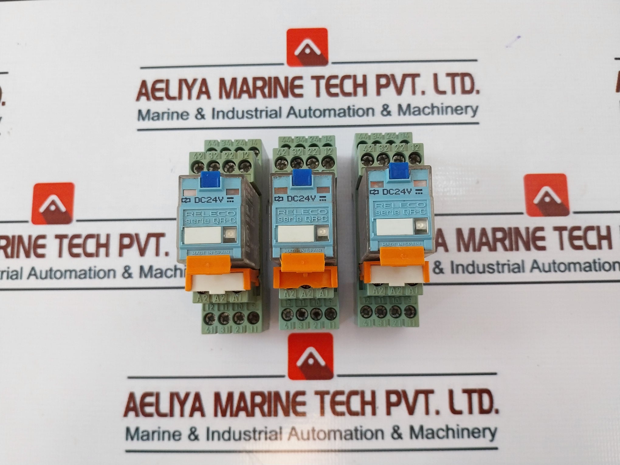 Releco Qr-c Relay With S9-m Base 5A