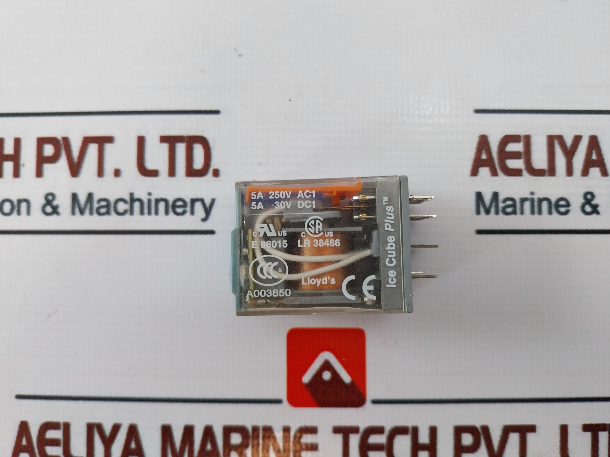 Releco Qr-c Relay With S9-m Base 5A