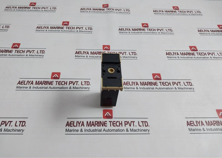 Releco Trz 40 Relay With Socket Base 24V Min: 0.6-6 10A 250V 1500Va
