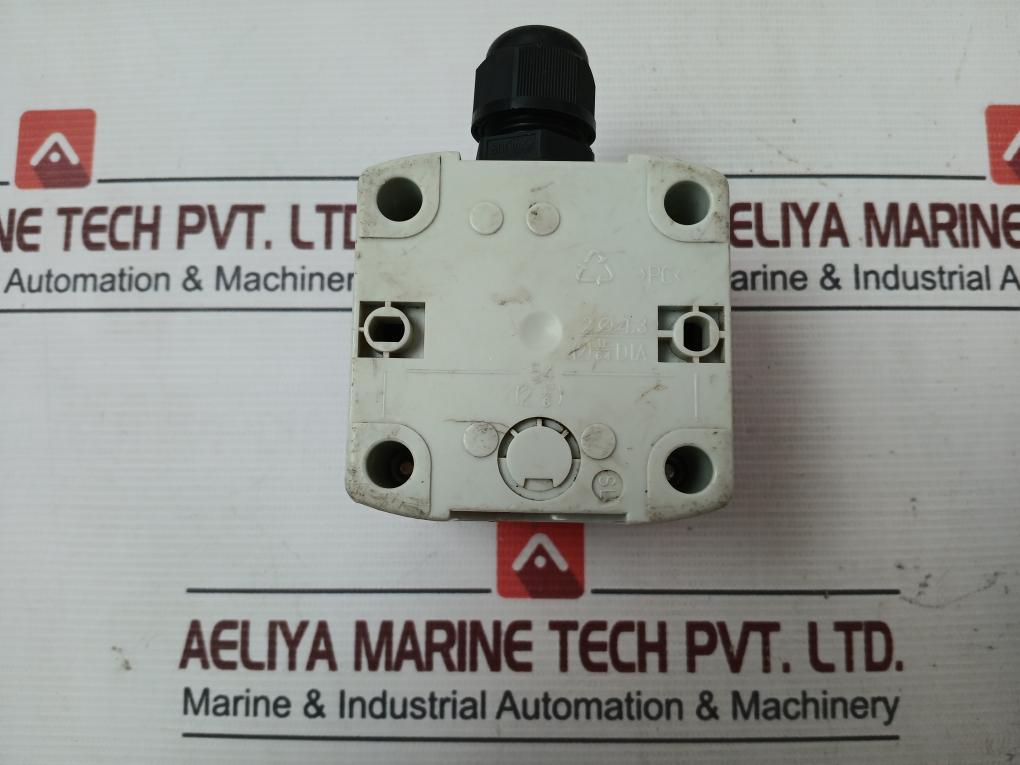 Reny R9C01Vn Green Push Button Switch Unit