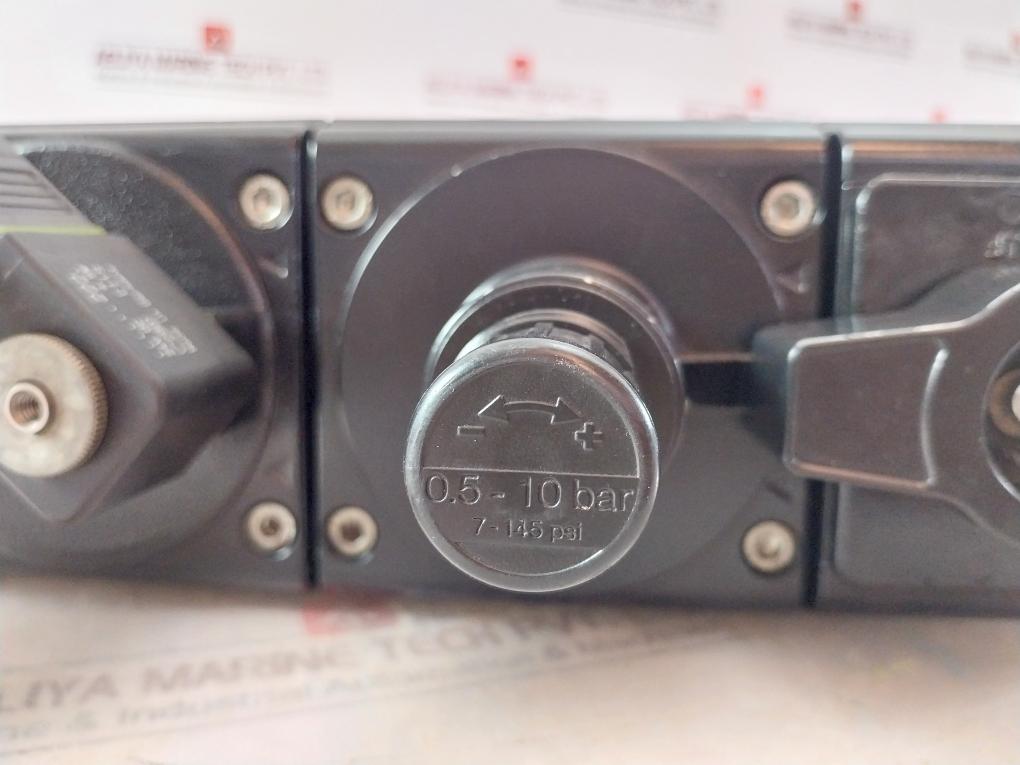 Rexroth 0821 100 103 Pneumatic Control Unit With Valve Regulator Switch 24Vdc