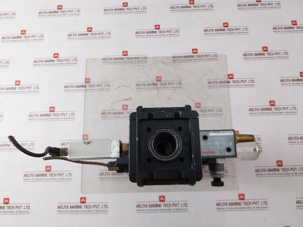 Rexroth 0821 100 103 Pneumatic Control Unit With Valve Regulator Switch 24Vdc