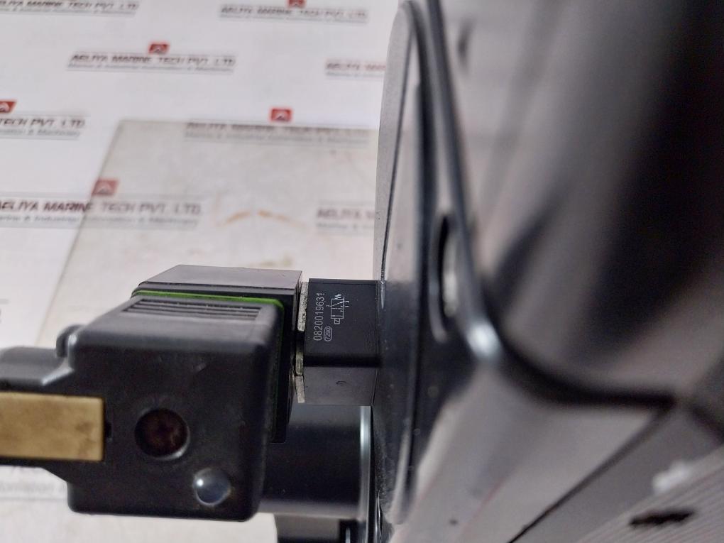 Rexroth 0821 100 103 Pneumatic Control Unit With Valve Regulator Switch 24Vdc