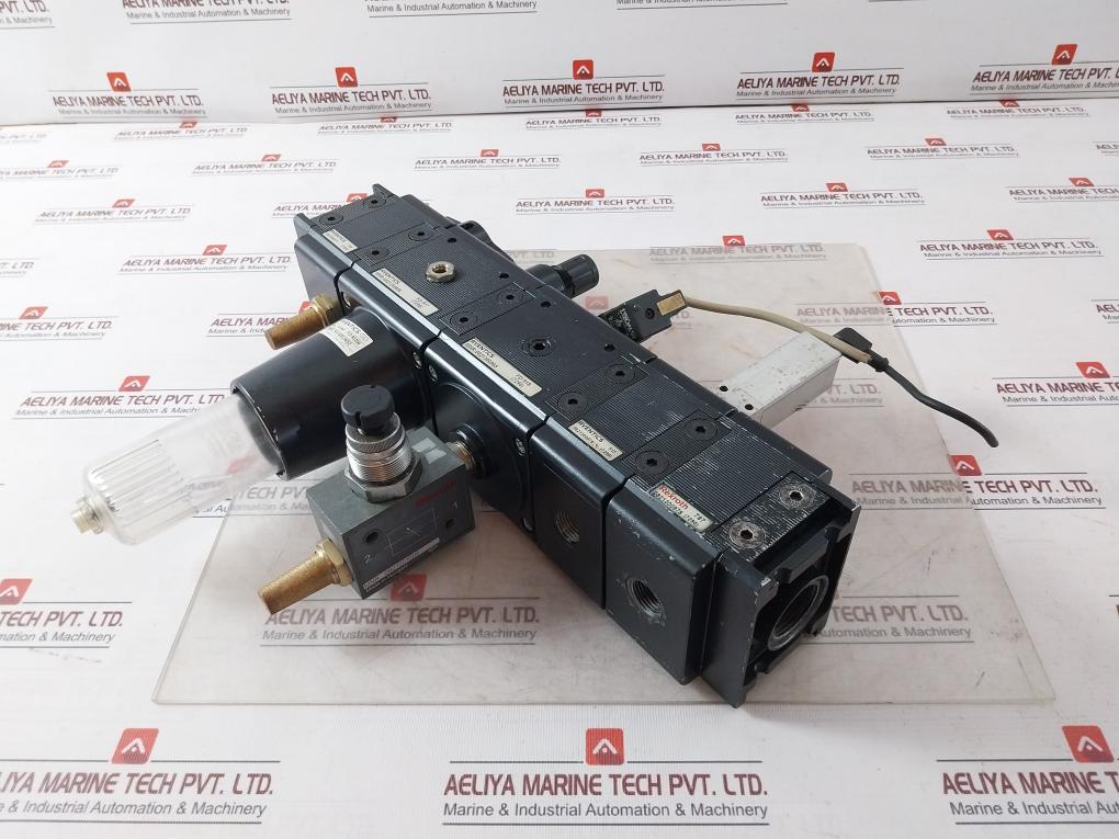 Rexroth 0821 100 103 Pneumatic Control Unit With Valve Regulator Switch 24Vdc