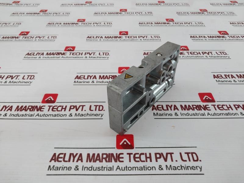 Rexroth 1 825 504 331 Valve Manifold F 1.2 17865