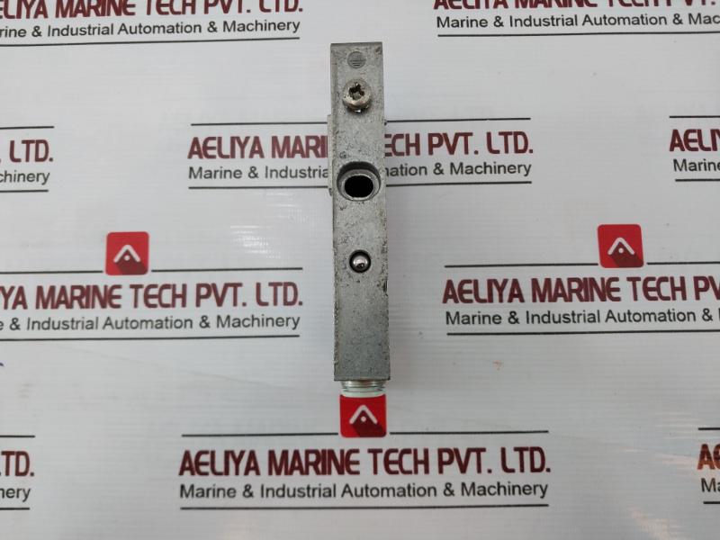 Rexroth 1 825 504 333 Valve Manifold 1 828 300 271