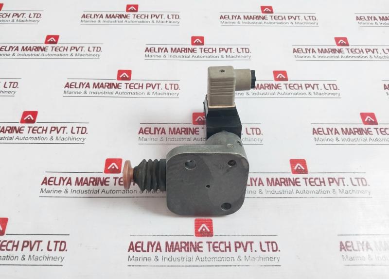 Rexroth 342 052 012 0 Directional Control Solenoid Valve 24V 0.820A 14 A Gdm