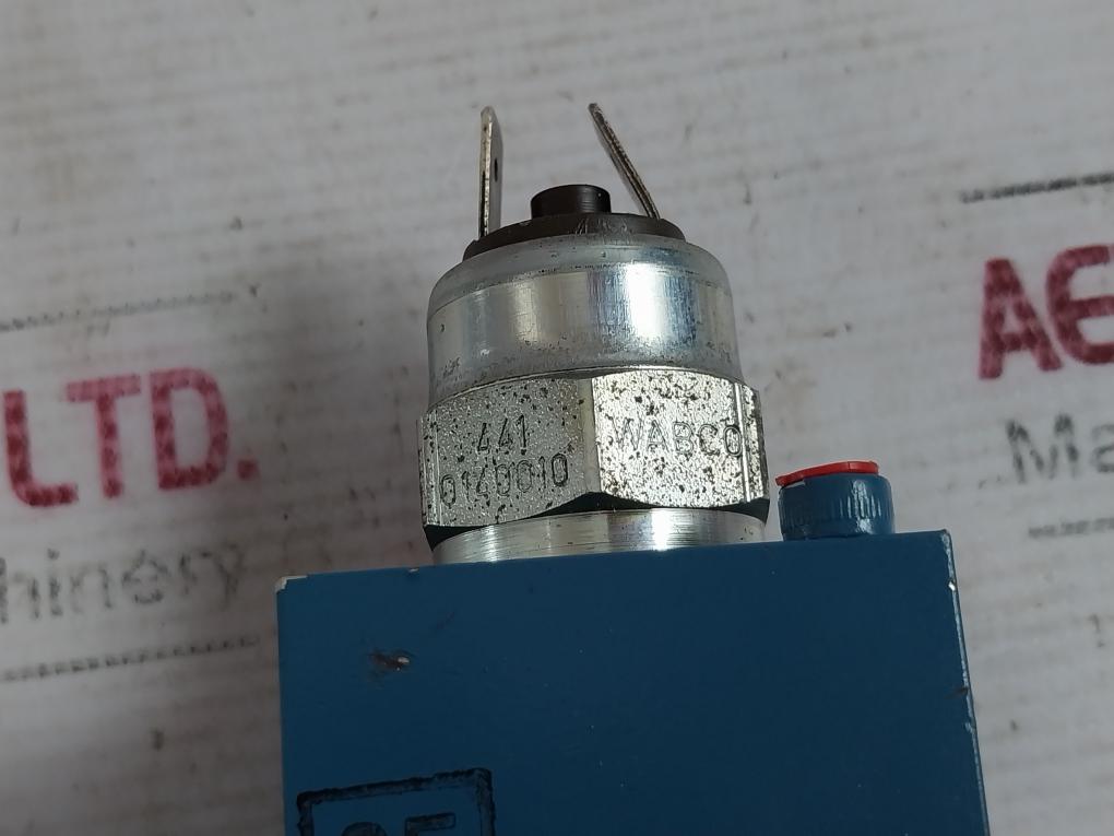 Rexroth 3526010220 Pressure Flow Control Valve With Switch 04W09 7291 441 014001