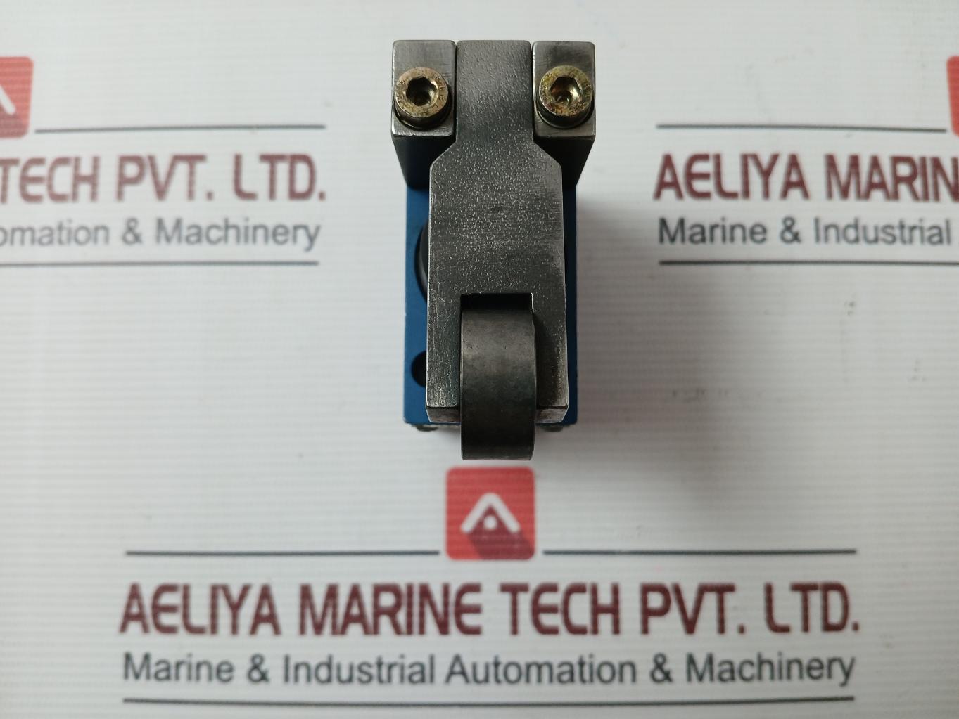 Rexroth 3630070010 Pneumatic Directional Valve With Roller