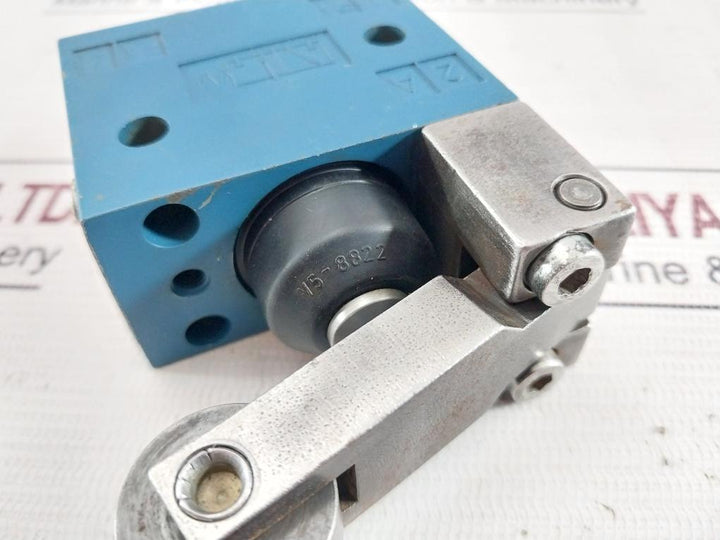 Rexroth 3630070010 Pneumatic Directional Valve With Roller 135