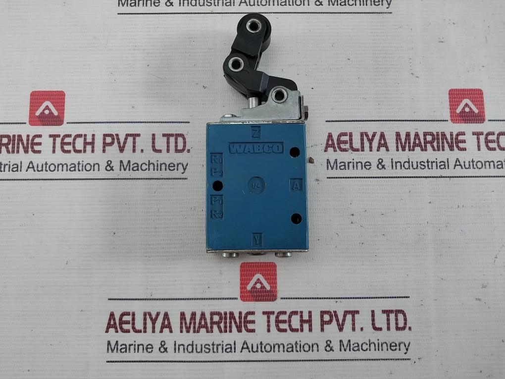 Rexroth 3630070010 Pneumatic Directional Valve With Roller