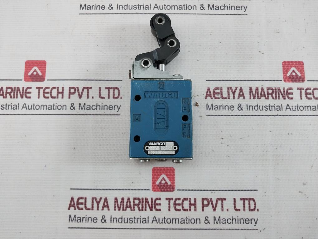 Rexroth 3630070010 Pneumatic Directional Valve With Roller