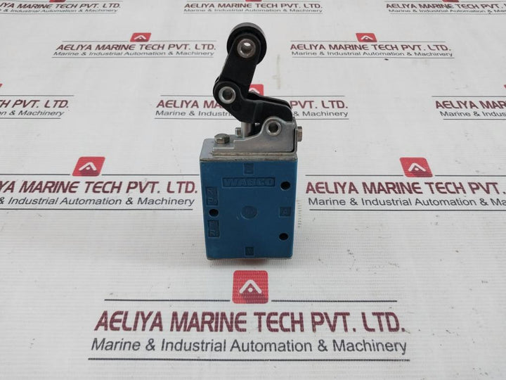Rexroth 3630070010 Pneumatic Directional Valve With Roller V5-8822