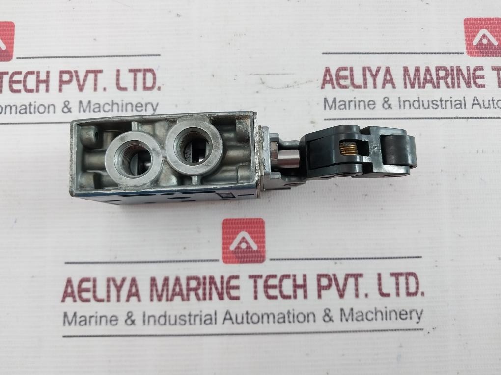 Rexroth 3630070010 Pneumatic Directional Valve With Roller