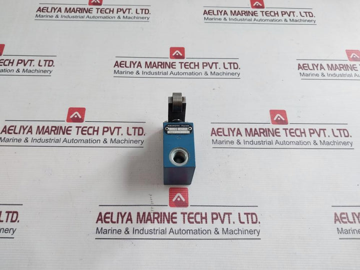 Rexroth Pneumatic Directional Valve With Roller