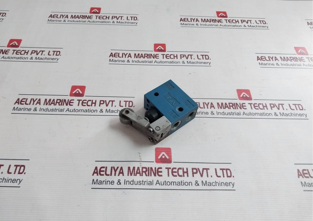 Rexroth Pneumatic Directional Valve With Roller