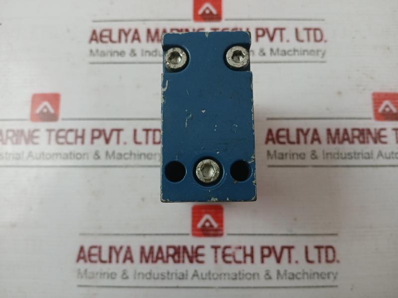 Rexroth 3710200000 Pneumatic & Control Valve 15W04 7291