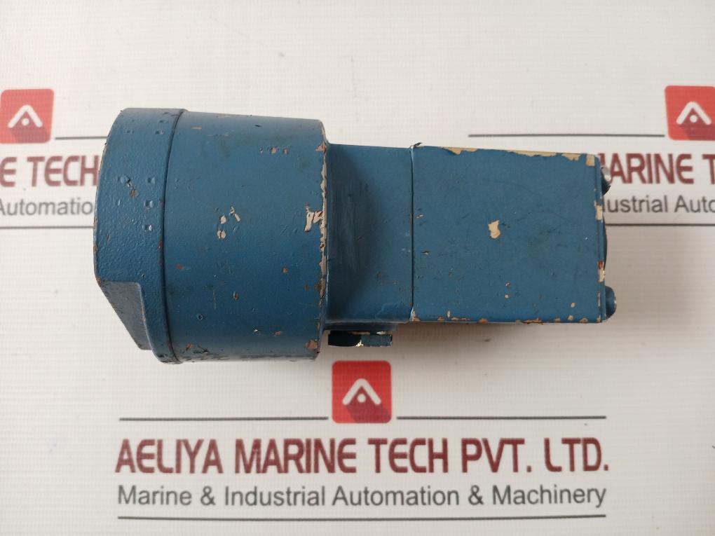 Rexroth 3710302000 Directional Control Valve 05W32