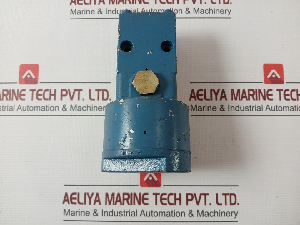 Rexroth 3710302000 Directional Control Valve 05W32