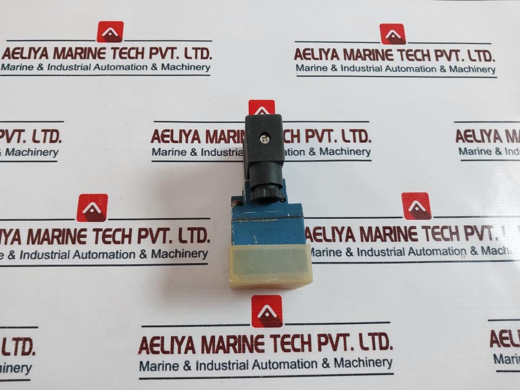 Rexroth 3722250220 Pneumatic Directional Valve