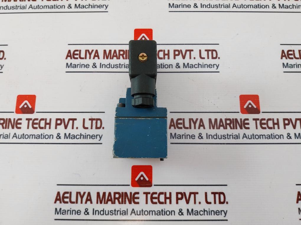 Rexroth 3722250220 Pneumatic Directional Valve 0998, 24V