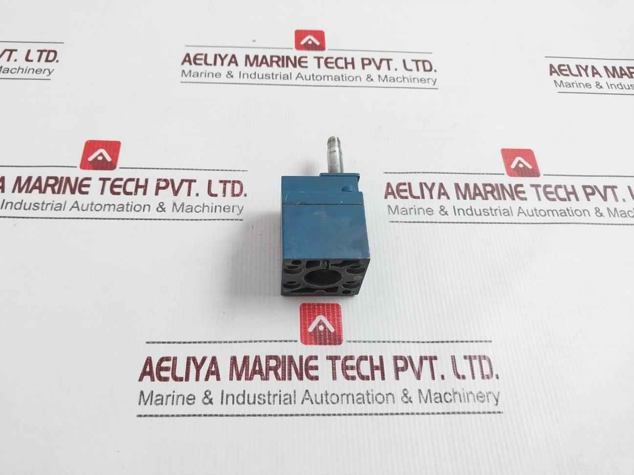 Rexroth 3722260220 Pneumatic Directional Valve