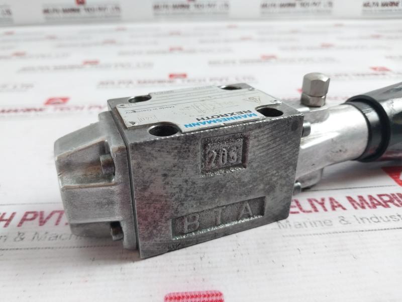 Rexroth 4Wmd 6 D52/F Hydraulic Directional Control Valve 476880/0