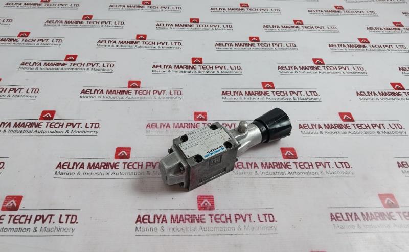 Rexroth 4Wmd 6 D52/F Hydraulic Directional Control Valve 476880/0