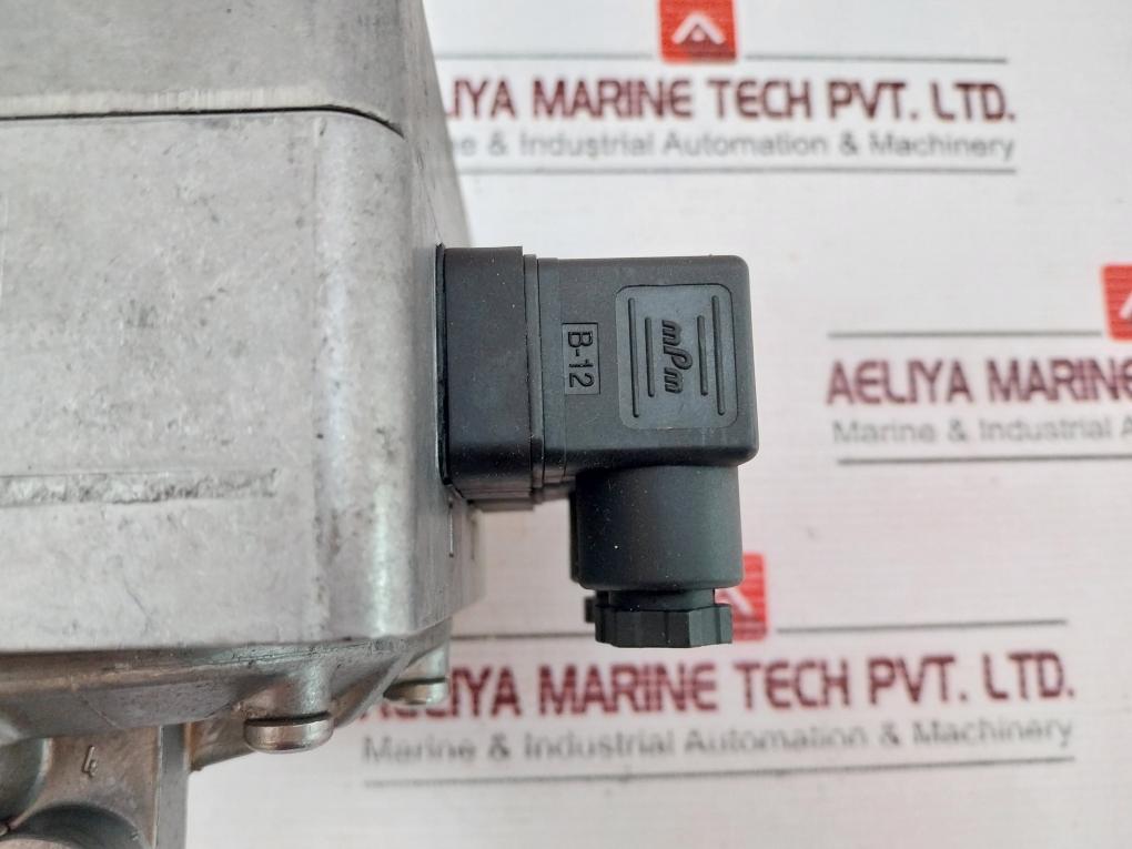 Rexroth 561 010 215 0 Pressure Control Valve 24V Dc