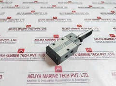 Rexroth 563-443-010-0 Manual Pneumatic Control Valve