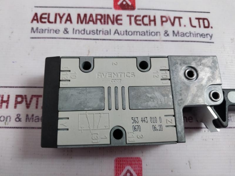 Rexroth 563-443-010-0 Manual Pneumatic Control Valve