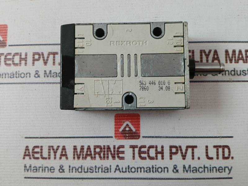 Rexroth 563 446 010 0 Directional Control Valve 7860 34.08