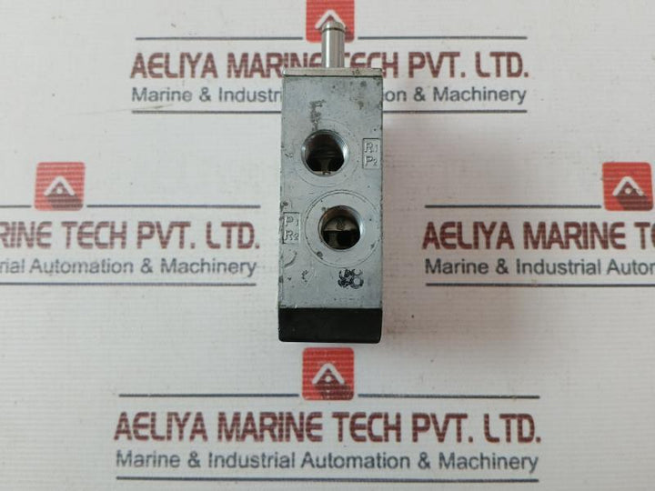 Rexroth 563 446 010 0 Directional Control Valve 7860 34.08
